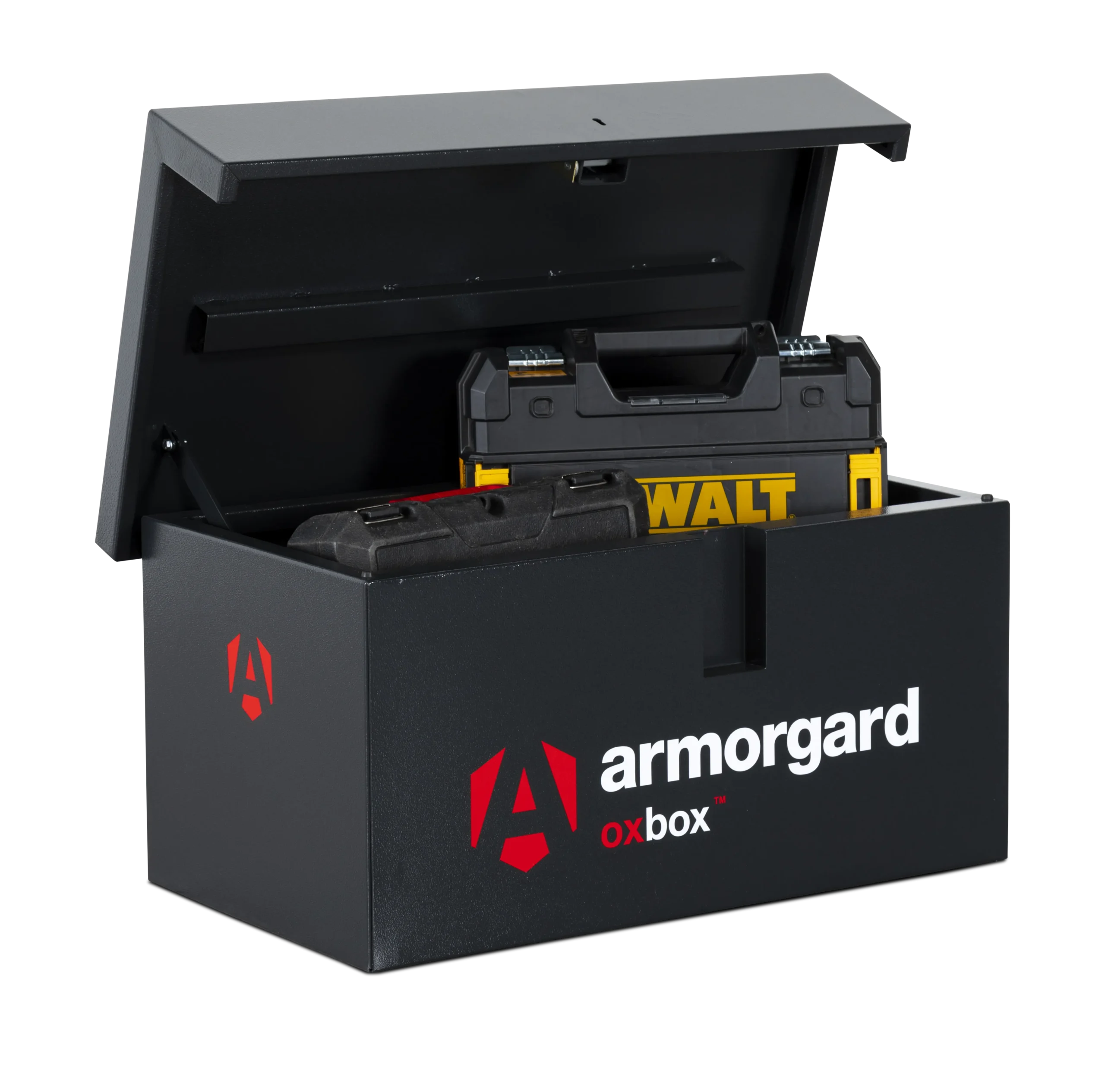 OX05 front left with props 1 scaled