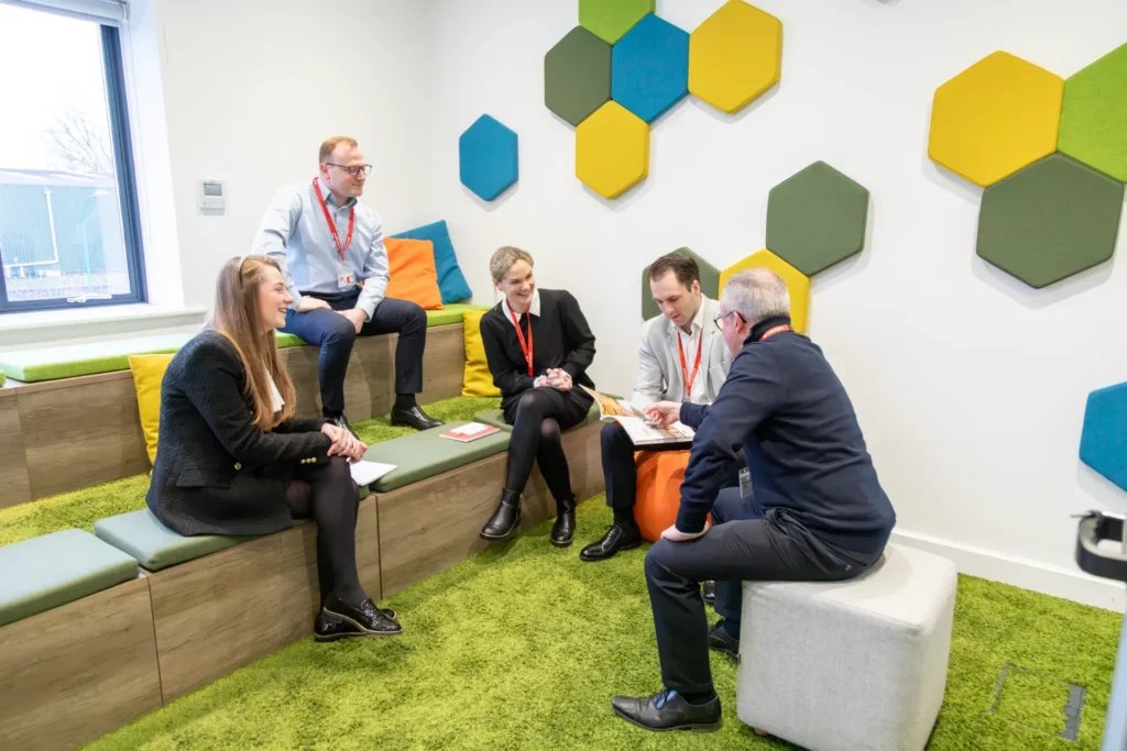 4   Group Team Image Office Life 36