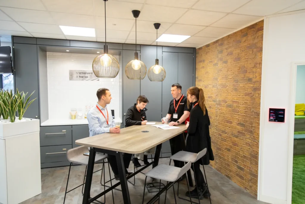 4   Group Team Image Office Life 37