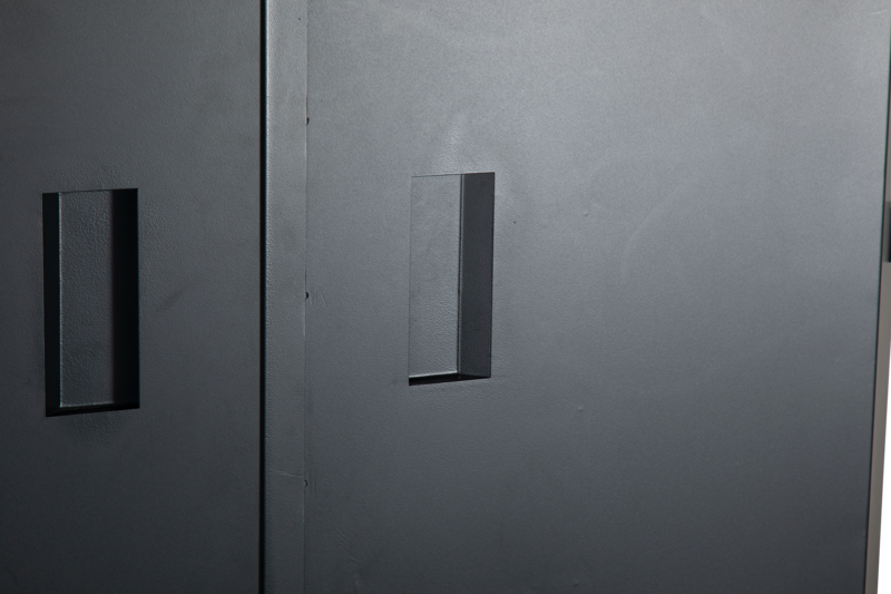 Armorgard SS2 close inset handles 1