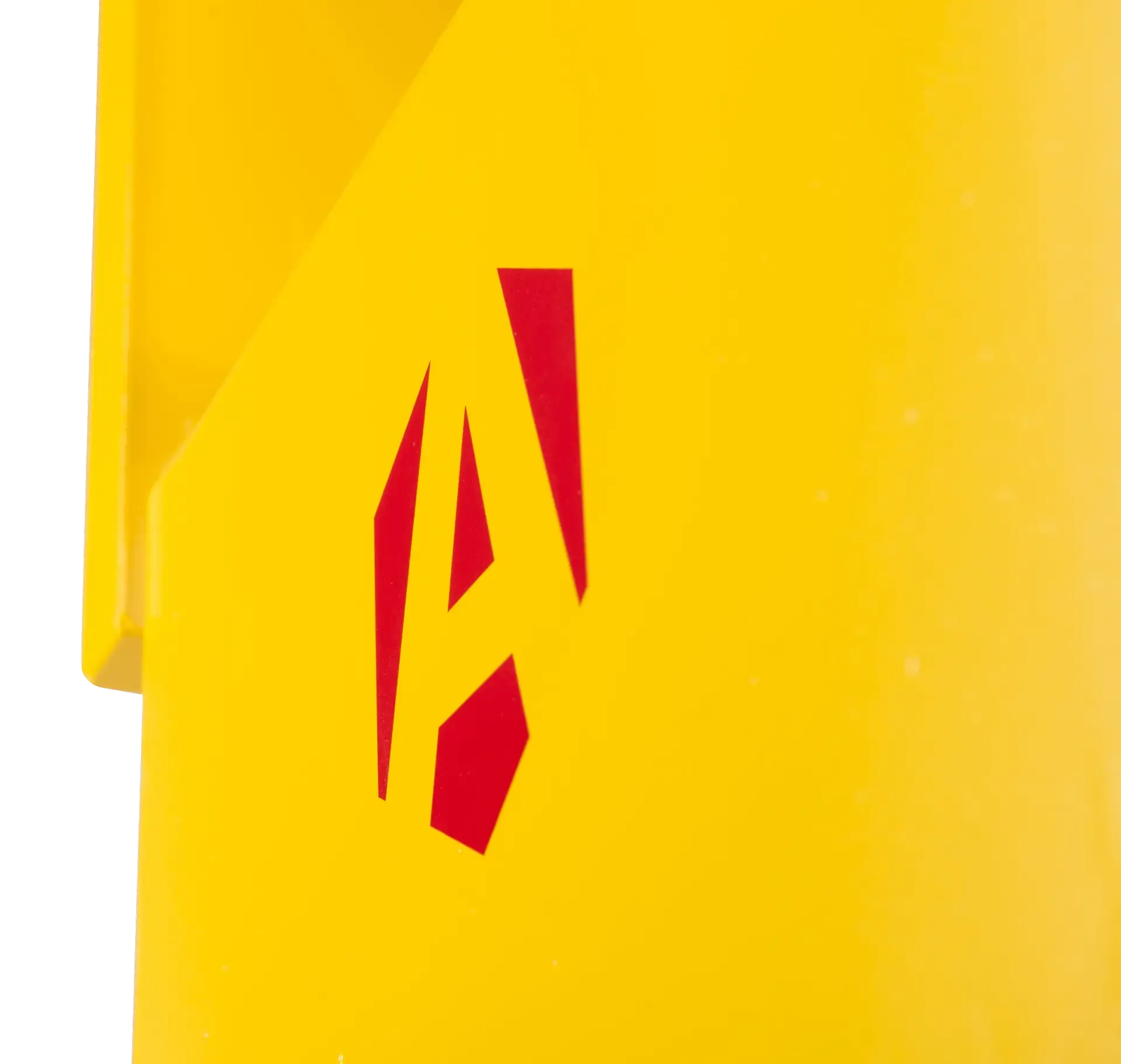 CB2 close armorgard logo