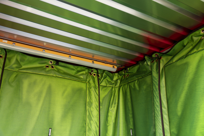 CC200 Close Light Roof