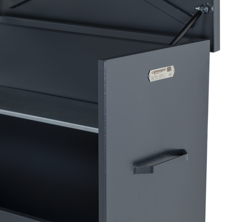 OX4 close side panel