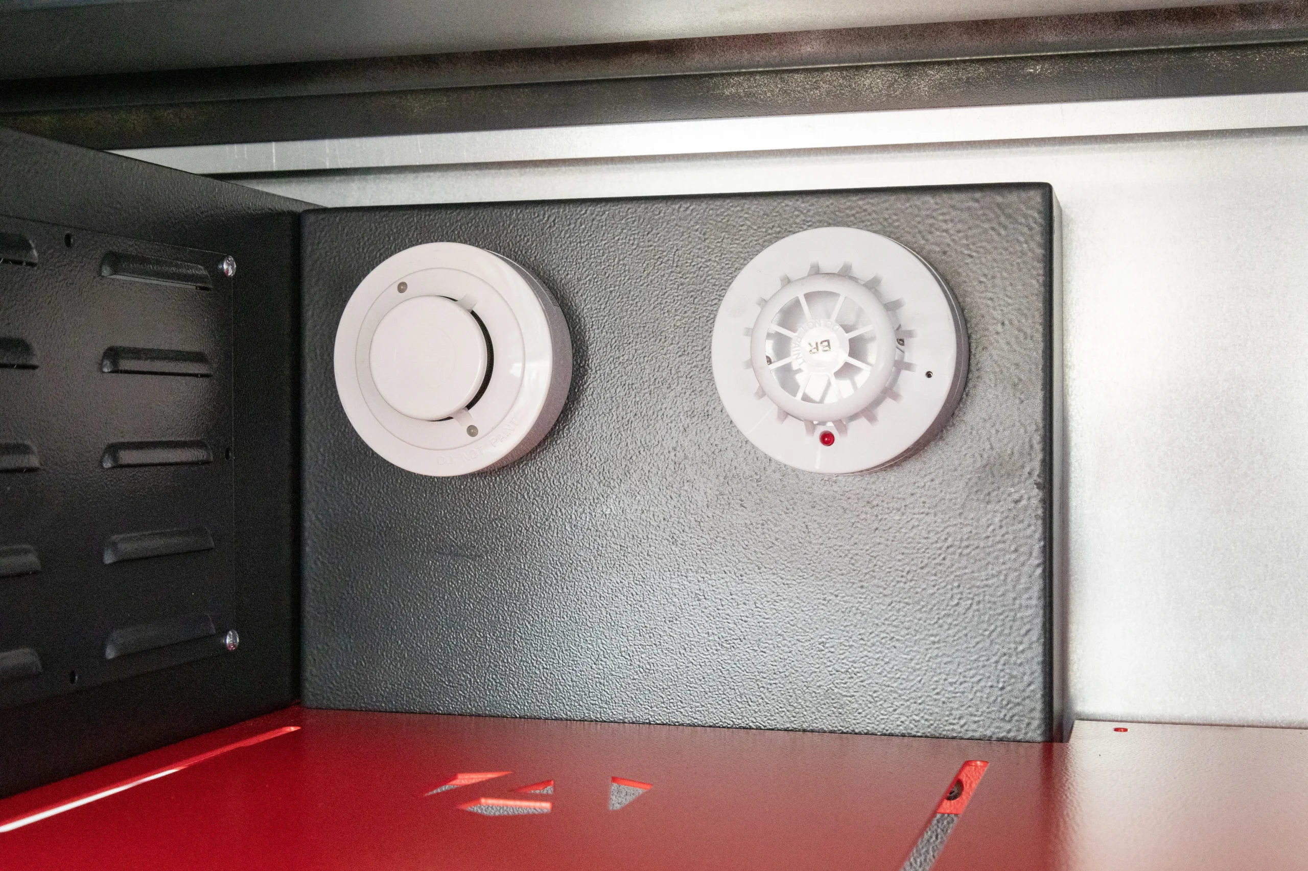 PWR2 Close Smoke Heat Detectors