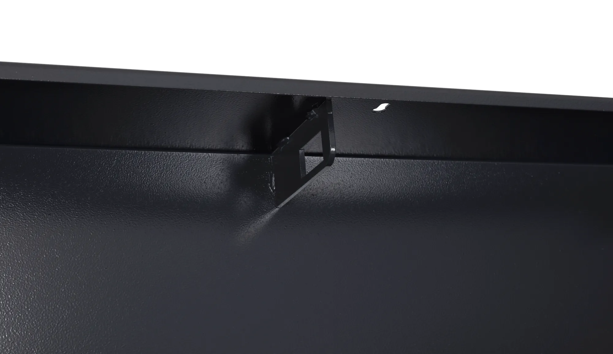 TB1 Close Lock Latch Point