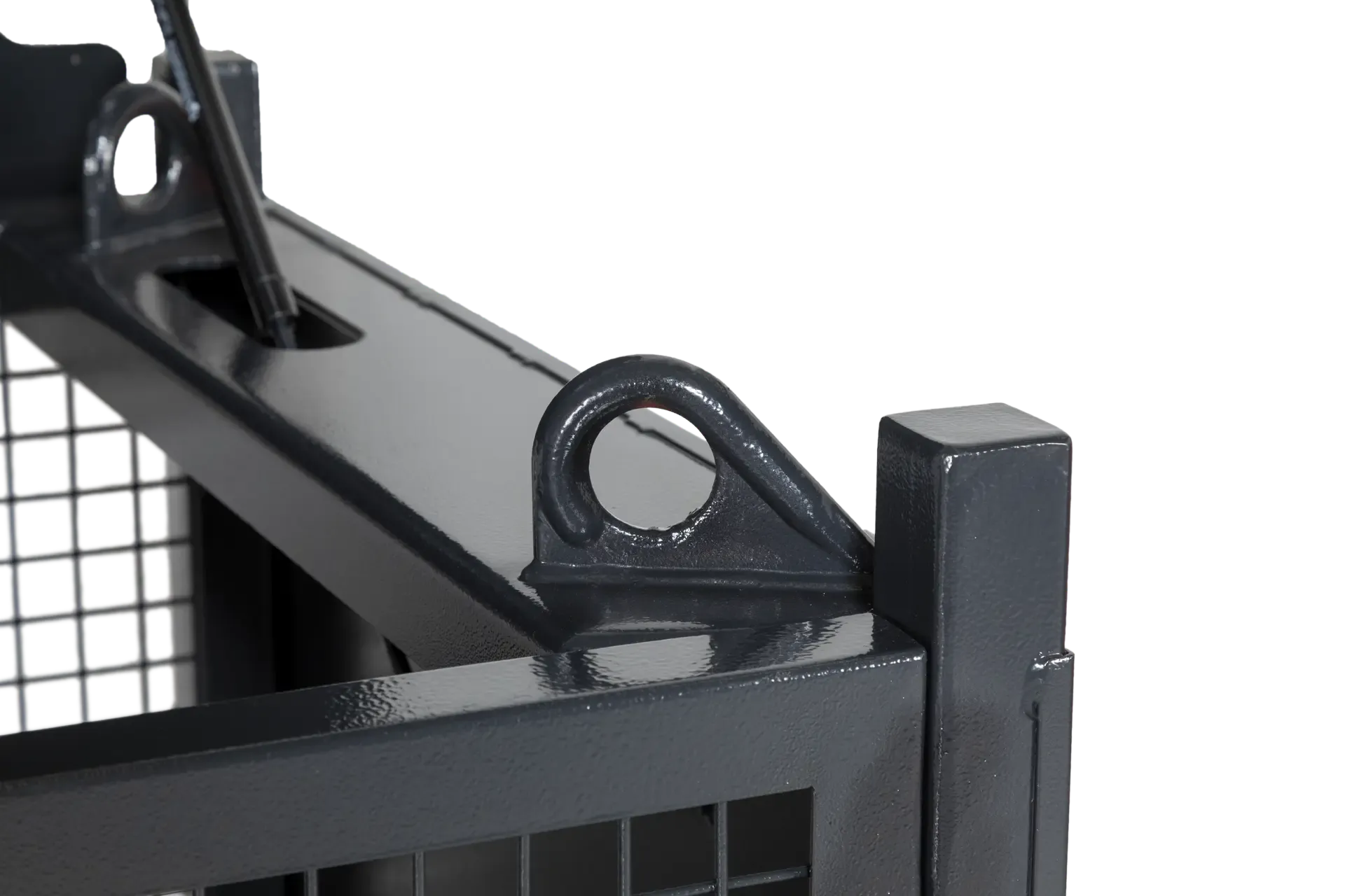 TC750 close lifting eye 2