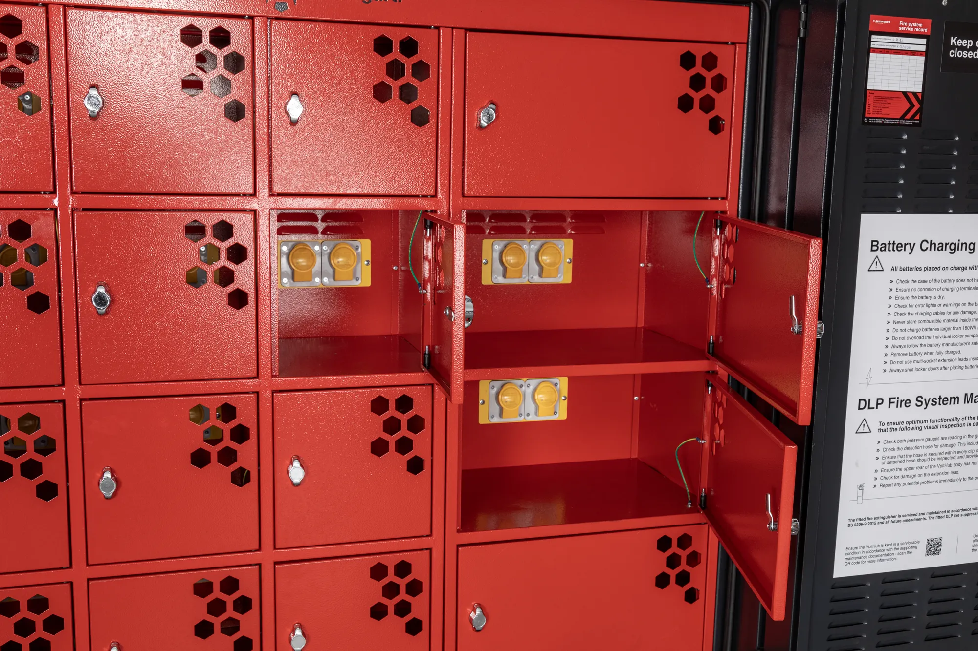 VH16 110 Close 110v Sockets Doors Open